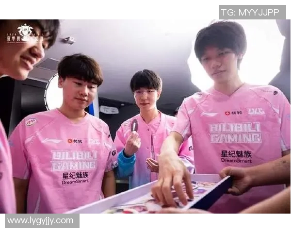 职业联赛中BLG展现灵活性策略的深度分析与点评实时新闻